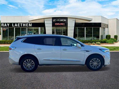 2023 Buick Enclave Essence AWD