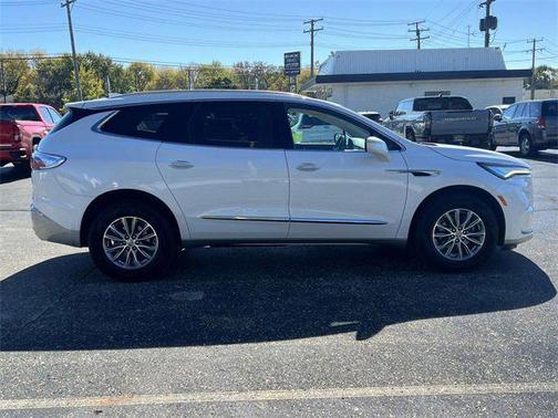 2023 Buick Enclave Essence AWD