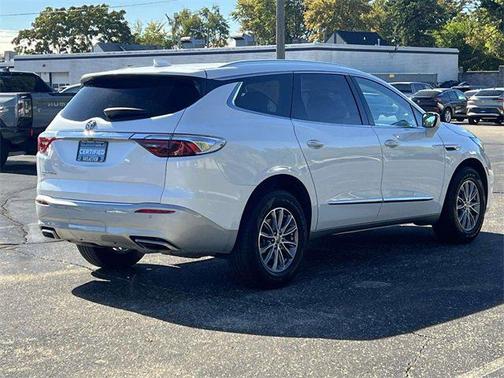 2023 Buick Enclave Essence AWD