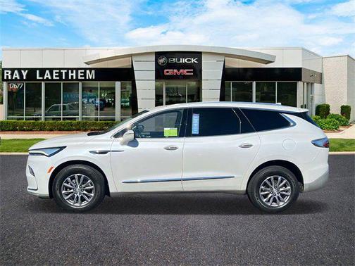 2023 Buick Enclave Essence AWD