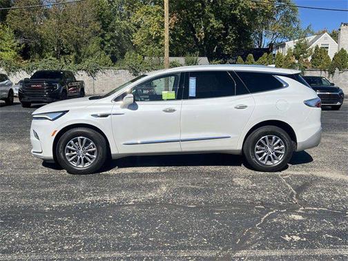 2023 Buick Enclave Essence AWD