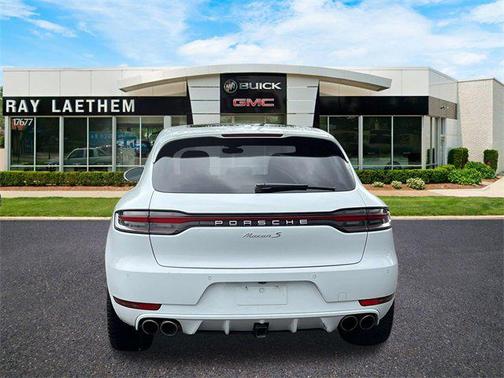 2020 Porsche Macan Base