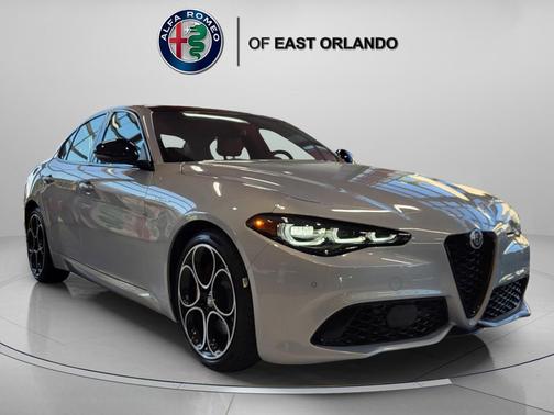 Moonlight Gray Metallic 2025 Alfa Romeo Giulia RWD