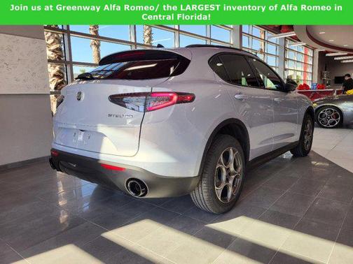 2025 Alfa Romeo Stelvio Sprint