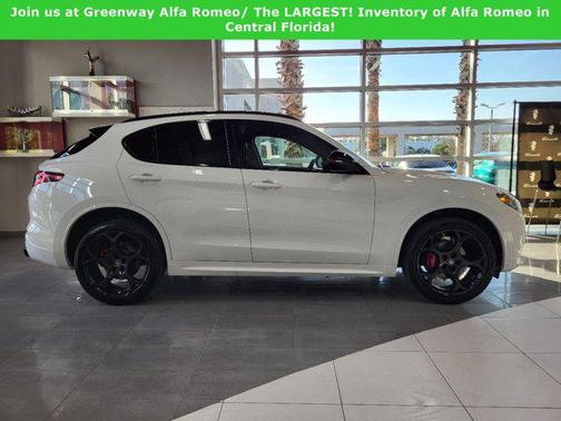 2025 Alfa Romeo Stelvio Ti