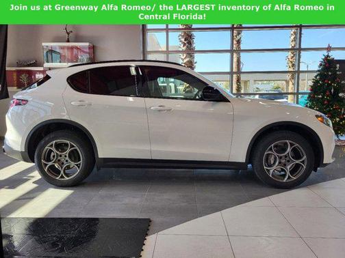 2025 Alfa Romeo Stelvio Sprint AWD