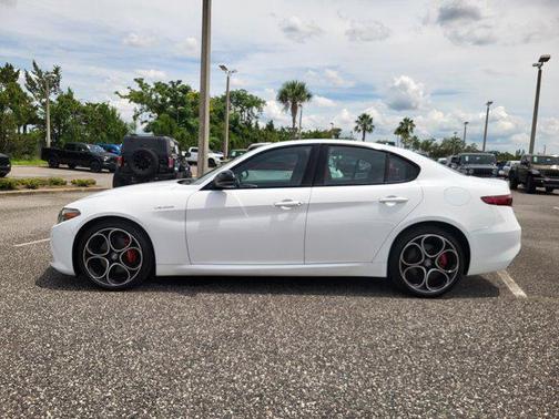 2022 Alfa Romeo Giulia Veloce