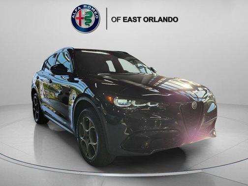 Vulcano Black Metallic 2025 Alfa Romeo Stelvio Sprint