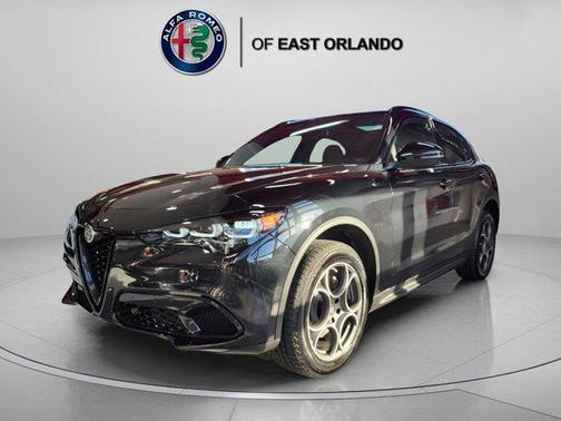 Vulcano Black Metallic 2025 Alfa Romeo Stelvio Sprint