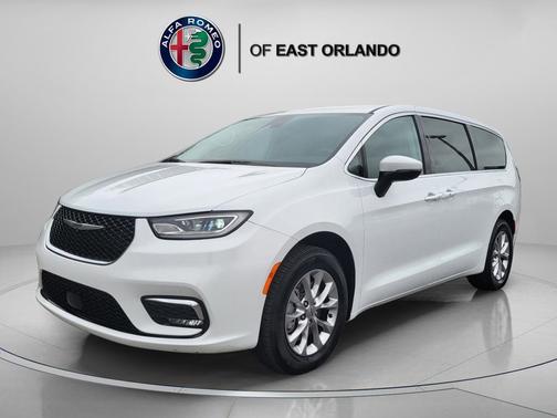 Bright White Clearcoat 2023 Chrysler Pacifica Touring L