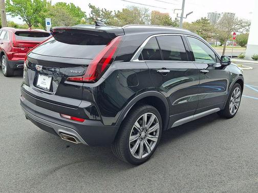 Stellar Black Metallic 2023 Cadillac XT4 Premium Luxury