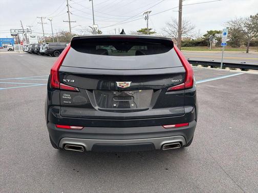 Stellar Black Metallic 2023 Cadillac XT4 Premium Luxury