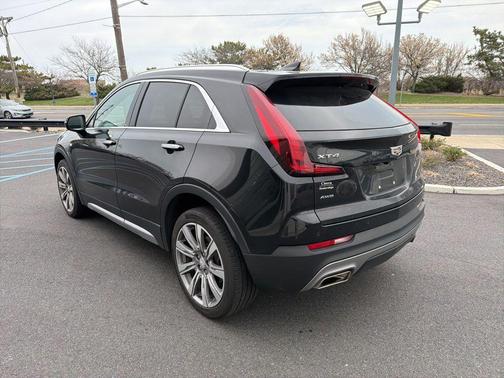 Stellar Black Metallic 2023 Cadillac XT4 Premium Luxury
