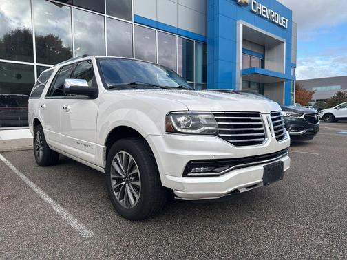 2015 Lincoln Navigator Base