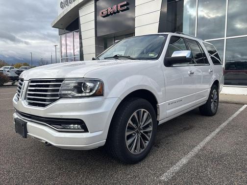 2015 Lincoln Navigator Base