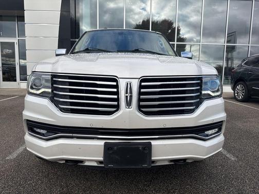 2015 Lincoln Navigator Base