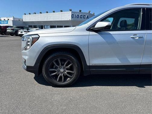 2022 GMC Terrain SLT