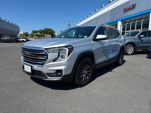 2022 GMC Terrain SLT