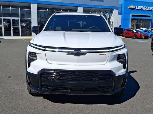 2025 Chevrolet Silverado EV RST