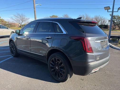 2022 Cadillac XT5 Premium Luxury