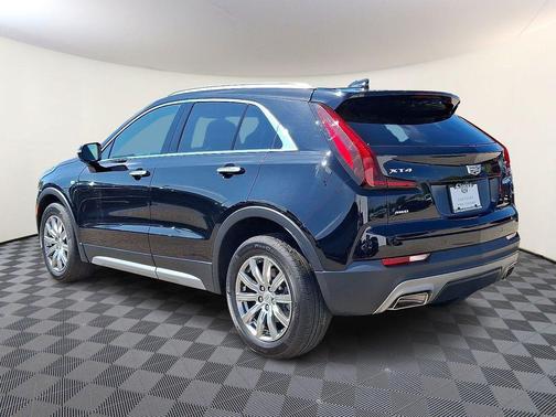 2022 Cadillac XT4 Premium Luxury