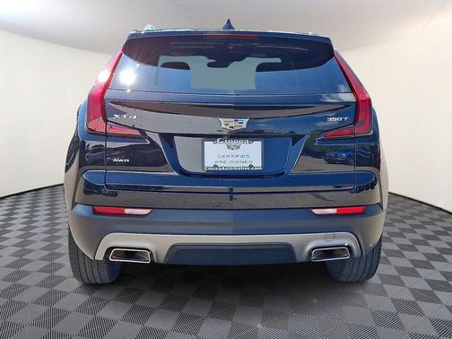 2022 Cadillac XT4 Premium Luxury