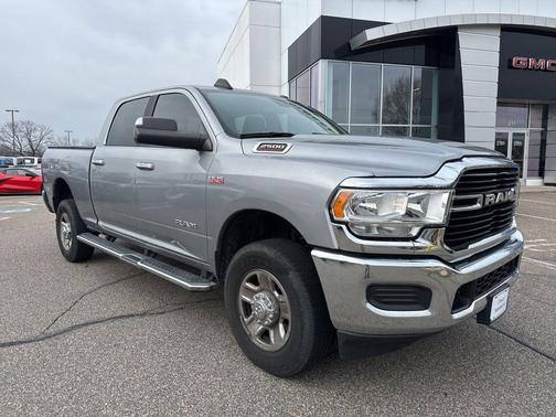 2019 RAM 2500 Big Horn Crew Cab 4x4 6'4' Box