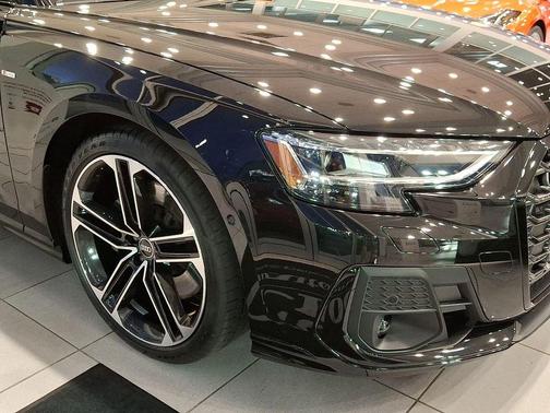 2025 Audi A8 L 55 TFSI quattro Tiptronic