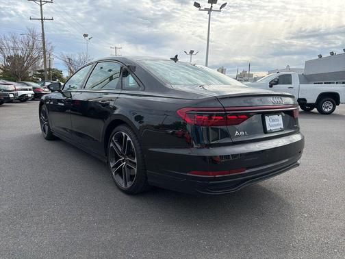 2025 Audi A8 L 55 TFSI quattro Tiptronic