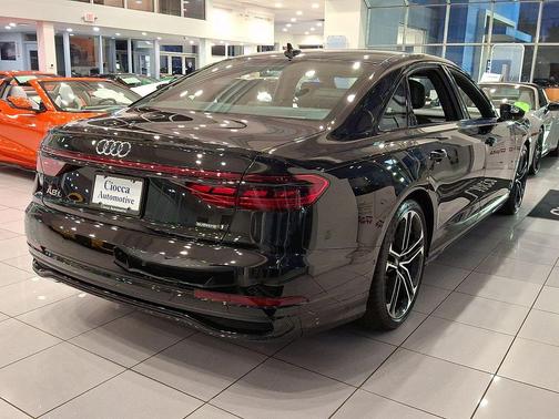 2025 Audi A8 L 55 TFSI quattro Tiptronic