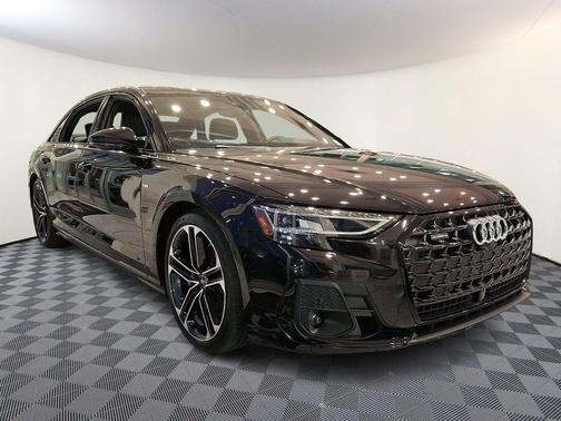 2025 Audi A8 L 55 TFSI quattro Tiptronic