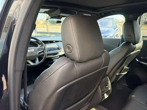 2023 Cadillac XT4 Luxury