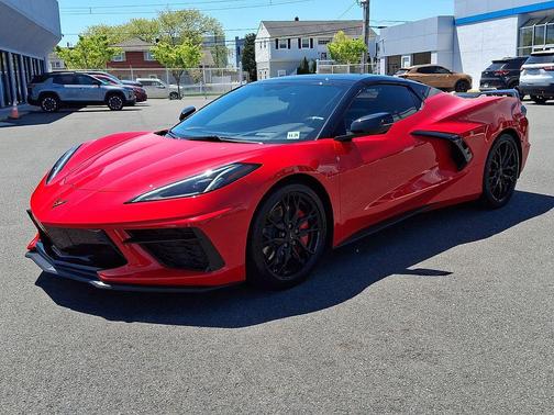 Red 2022 Chevrolet Corvette Stingray w/2LT