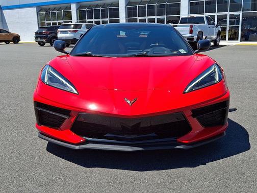 Red 2022 Chevrolet Corvette Stingray w/2LT