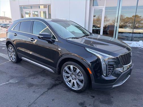 2022 Cadillac XT4 Premium Luxury