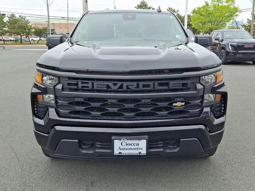 Black 2022 Chevrolet Silverado 1500 Custom