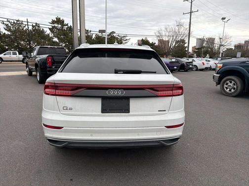 2022 Audi Q8 55 Premium