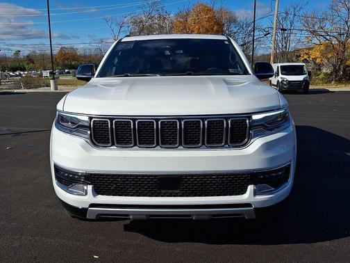 2024 Jeep Wagoneer Series II 4x2