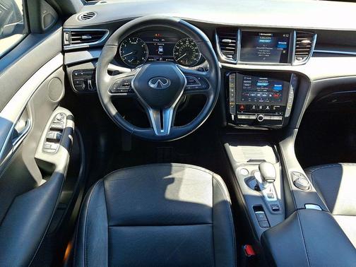 2023 INFINITI QX55 LUXE