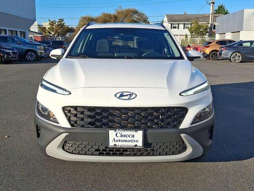 2022 Hyundai KONA SEL