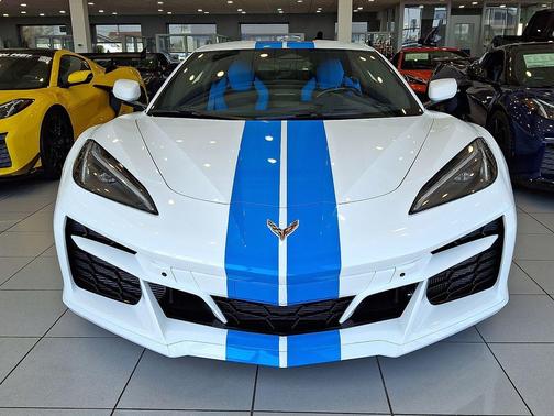 Arctic White 2024 Chevrolet Corvette E-Ray RWD Coupe 3LZ
