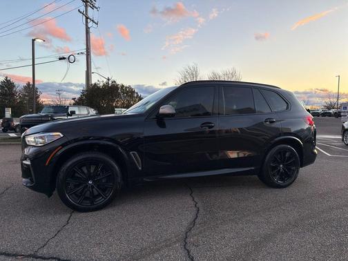 2021 BMW X5 M50i