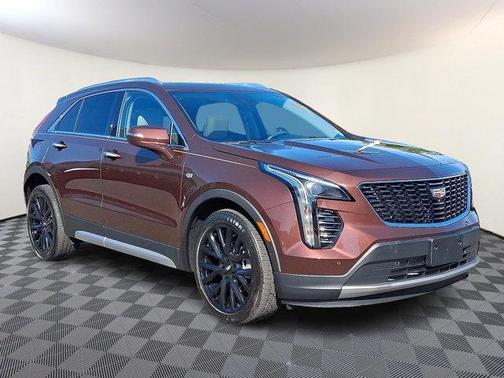 2022 Cadillac XT4 Premium Luxury