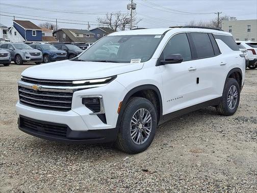 2025 Chevrolet Traverse LT
