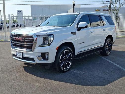 2023 GMC Yukon SLT