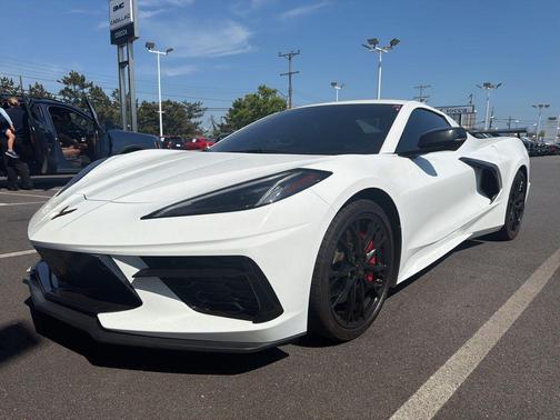 Arctic White 2023 Chevrolet Corvette Stingray w/3LT