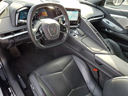 2025 Chevrolet Corvette Stingray w/2LT