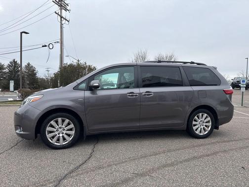 2017 Toyota Sienna Limited