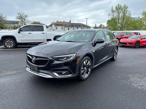 2019 Buick Regal TourX AWD Essence