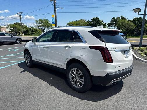 2022 Cadillac XT5 Premium Luxury